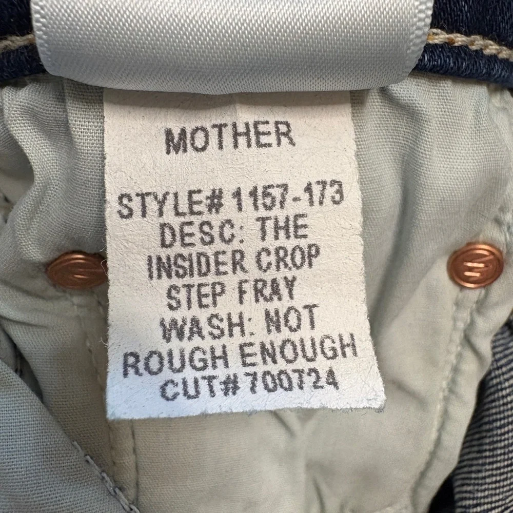 MOTHER The Insider Crop Step Fray in Not Rough Enough Medium Blue Wash Size 26